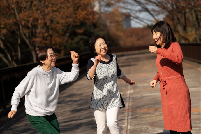 ในยุค Longevity Economyโอกาสธุรกิจสามารถเริ่มได้จากการทำความเข้าใจพฤติกรรมกลุ่ม Active Senior