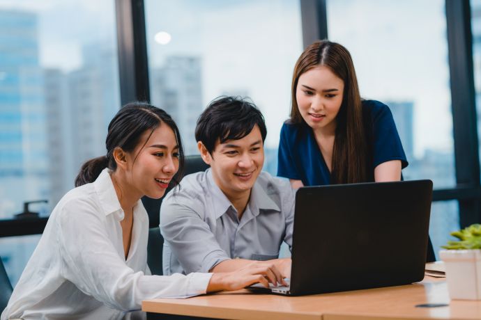 ทีม SME ใช้ AI ทดสอบผลิตภัณฑ์และวิเคราะห์แนวคิดสินค้าร่วมกันผ่านคอมพิวเตอร์