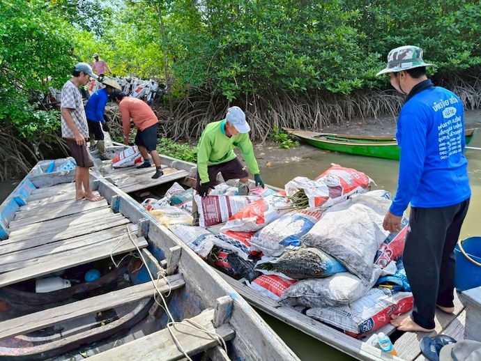 795747ccecc78992c6ee427a5bb4d5d6f0c19b3 0 (1)