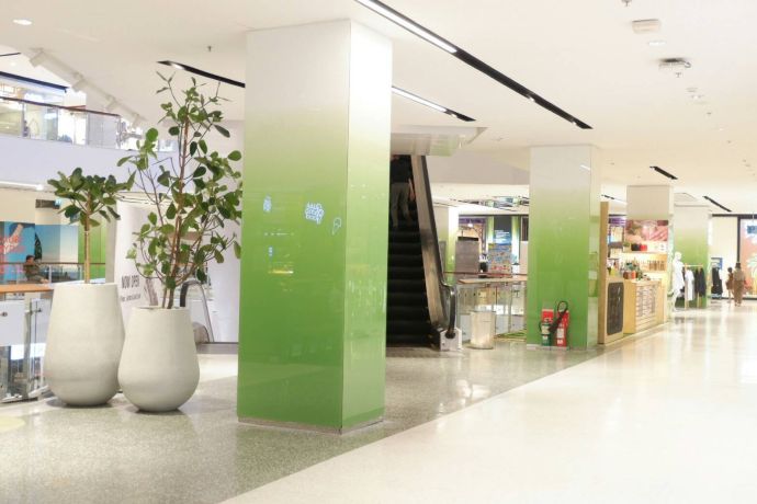 ตัวอย่างผลงานกระจกเคลือบสี Colorkote โครงการ Central World