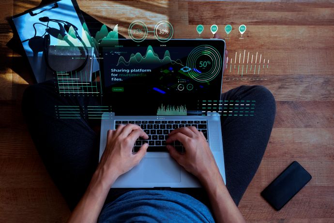 ผู้ประกอบการวิเคราะห์ข้อมูลเพื่อทำ Data Monetization และเปลี่ยนข้อมูลธุรกิจให้เป็นโอกาส