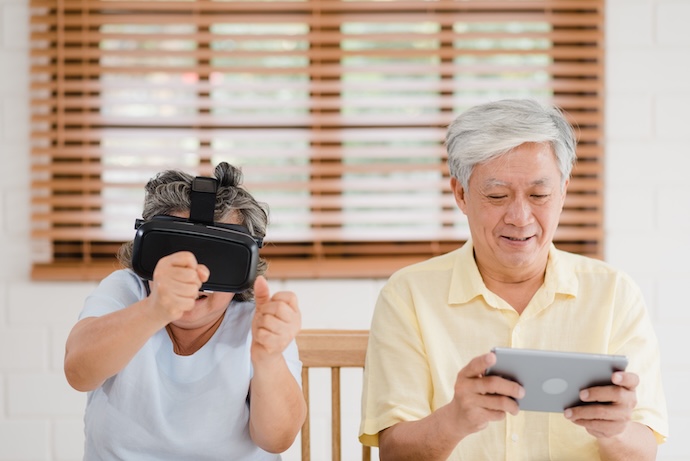 ผู้สูงวัยใช้เทคโนโลยี VR และแท็บเล็ต สะท้อนพฤติกรรม Digital Savvy ในตลาดผู้สูงอายุ