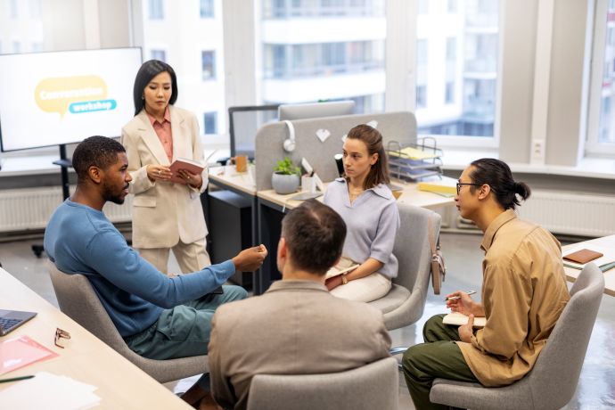 กลุ่มผู้บริโภคร่วมทำ Focus Group เพื่อทดสอบแนวคิดสินค้า ก่อนนำข้อมูลไปพัฒนา Synthetic Focus Groups