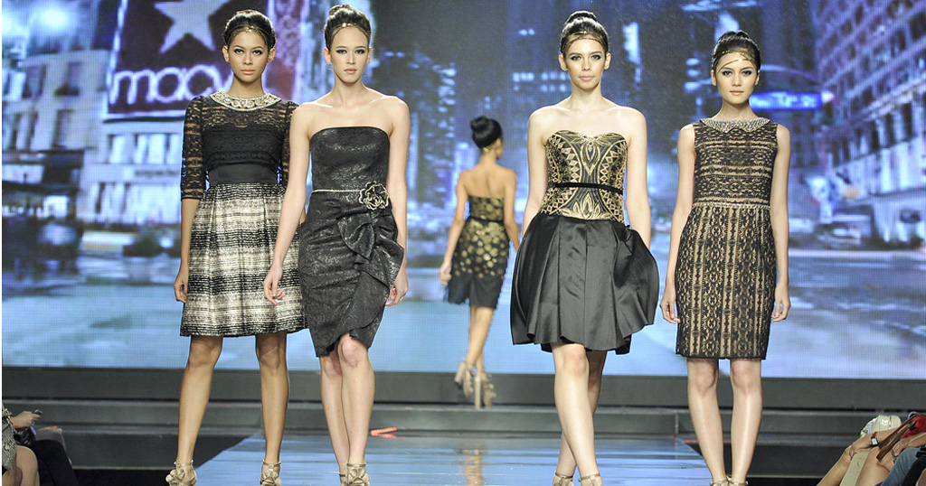 แฟชั่นอินโดฯ สุดบูม ! จัดงานใหญ่ Folk 'n Vogue : 100% Indonesia แฟชั่นอินโดฯ สุดบูม ! จัดงานใหญ่ Folk 'n Vogue : 100% Indonesia